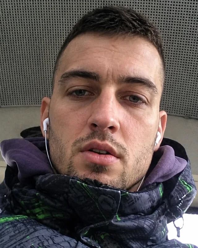 Eduard, Ticket market practitioner